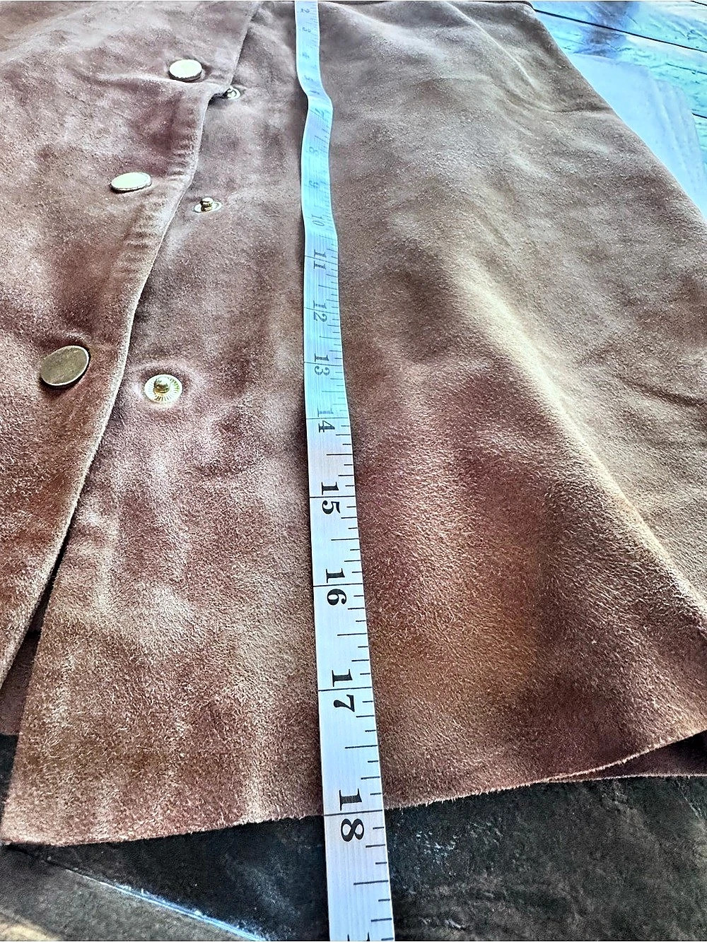 PABLO by Gérard Darel 100% Goat Suede Snap-Front Mini Skirt | Brown | US 6 FR 38 - Picture 3 of 10